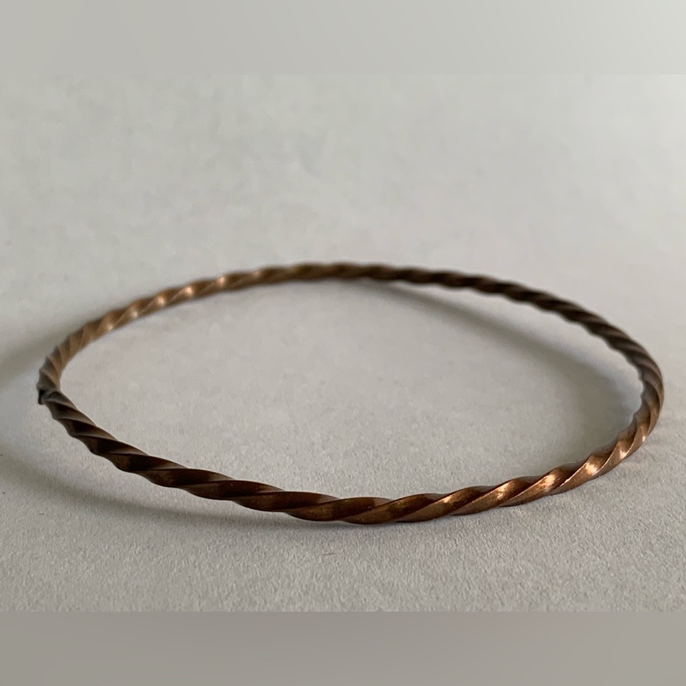 EUC copper twisted bangle bracelet